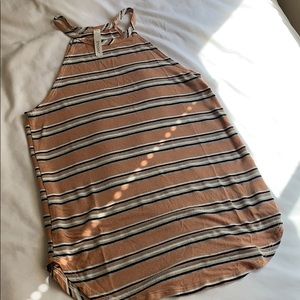 Striped halter top🖤